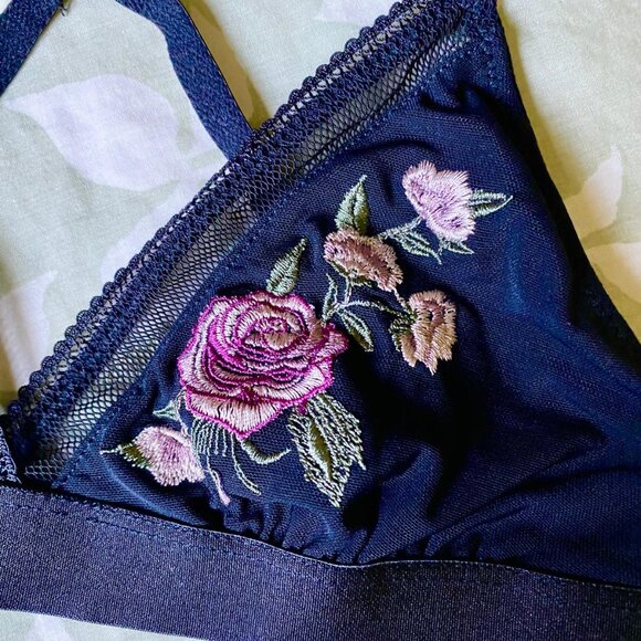 Rose + Vine Triangle Mesh Bralette - Rose - Cross Back - Light Unlined - Picture 3 of 7